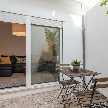 Апартаменты Flh Santa Marta Charming Flat With Terrace Лиссабон